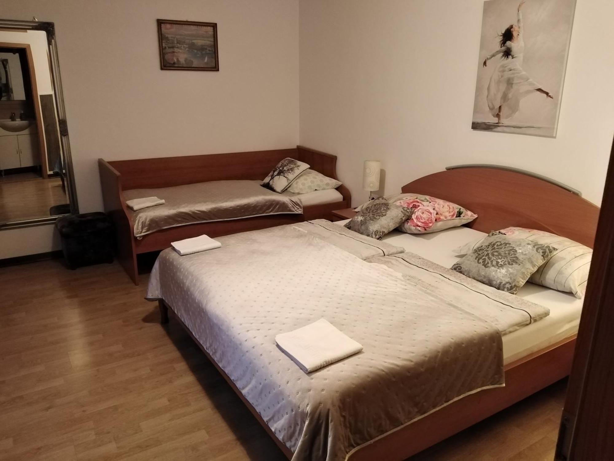 Rooms Kapelj โพสโตยนา ภายนอก รูปภาพ